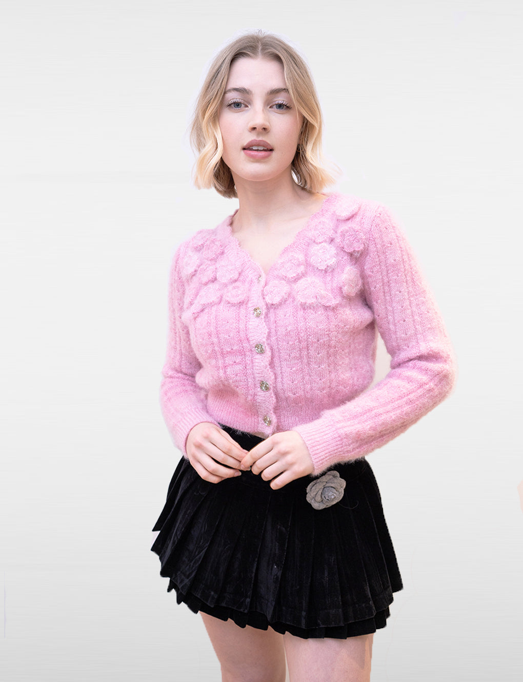Cropped Rose-embellished Wave-edge V-neck knitted Cardigan
